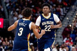 奎因昨日砍12分8板7助4断！小乔丹：小子你得站起来接受采访表扬